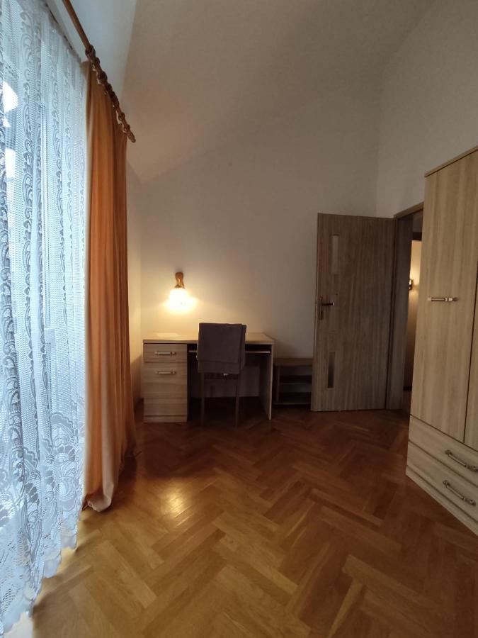 Classic Apartament Metro Kabaty Varšava Exteriér fotografie